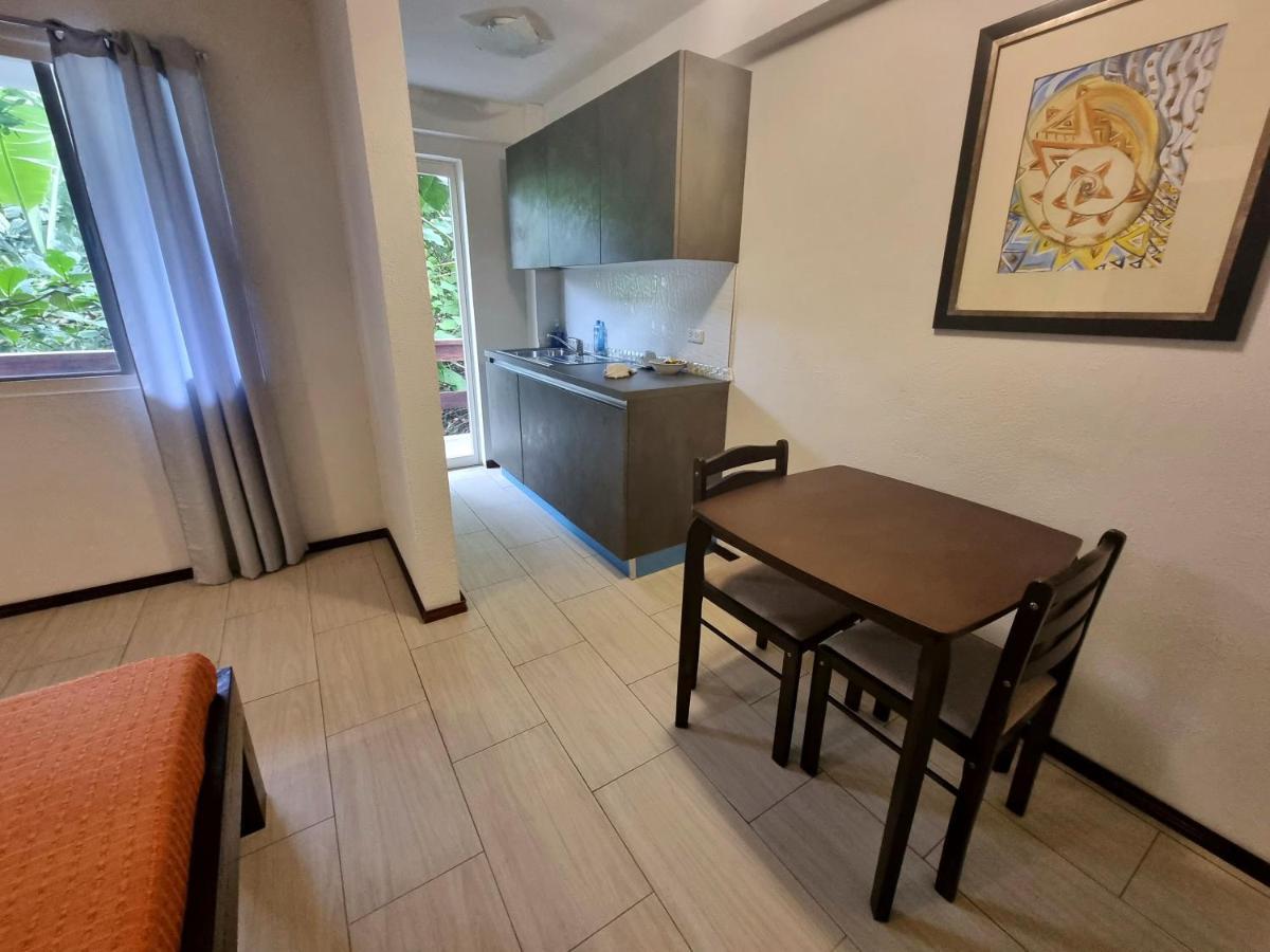 แองเจลินา บีช รีสอร์ต แอนด์ อิตาเลียน เรสเทอรองต์ มาลาปาสกัว Hotel เกาะมาลาปัสกัว ภายนอก รูปภาพ