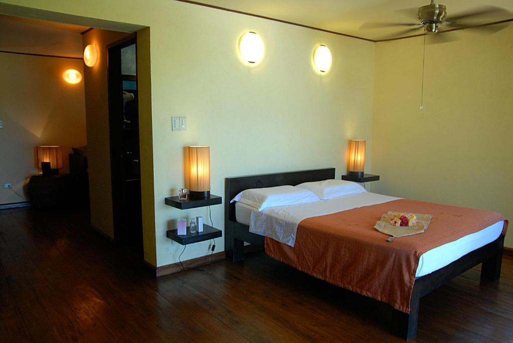 แองเจลินา บีช รีสอร์ต แอนด์ อิตาเลียน เรสเทอรองต์ มาลาปาสกัว Hotel เกาะมาลาปัสกัว ภายนอก รูปภาพ