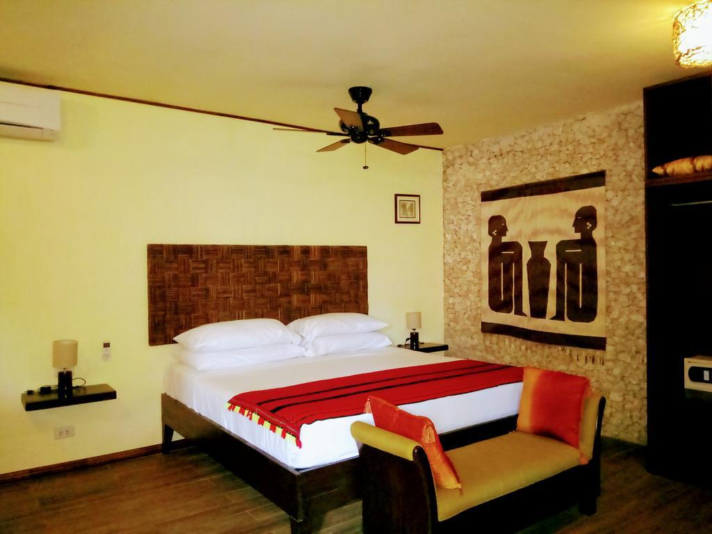 แองเจลินา บีช รีสอร์ต แอนด์ อิตาเลียน เรสเทอรองต์ มาลาปาสกัว Hotel เกาะมาลาปัสกัว ภายนอก รูปภาพ